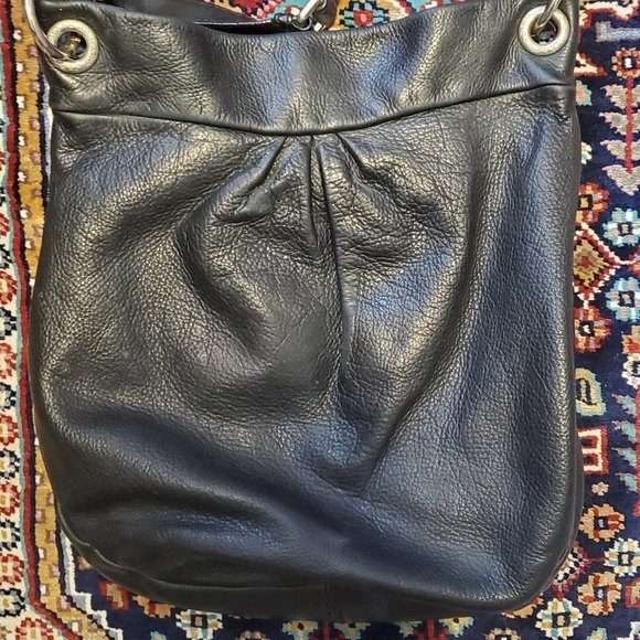MARC BY MARC JACOBS BLACK PEBBLED LEATHER. Q HILLIER CLASSIC HOBO. GOLD PLATED. - Picture 2 of 15